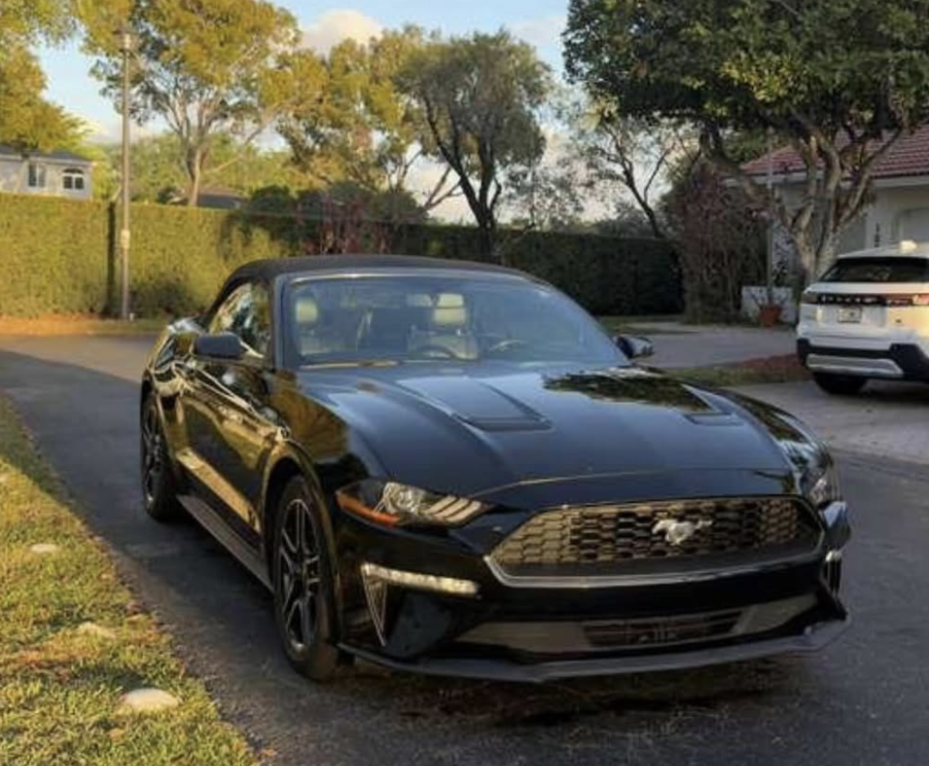 Ford Mustang Conversível